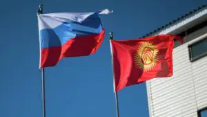 Путин: Россия и Киргизия продолжают тесную работу по двусторонней повестке дня