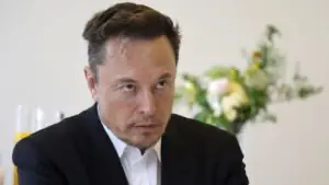 Маск согласился с прогнозом, что к 2030 году госдолг США полетит к чертям
