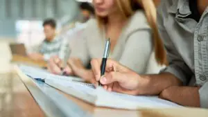 Чернышенко: около 1,2 млн абитуриентов уже подали документы в вузы