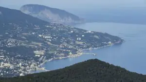 В Крыму продлили запрет на прием и размещение детей в лагерях и санаториях