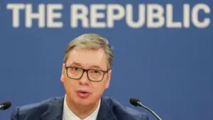 Станоевич: позиции Вучича перед выборами пошатнулись из-за визита Зеленского