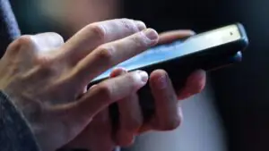 Депутат Султанов предложил закрепить юридическое определение травли в интернете