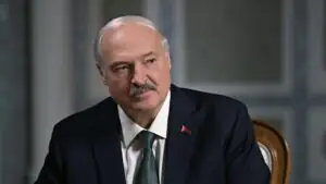 Лукашенко: Белоруссия считает за честь сотрудничество с Россией
