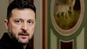 Денисов: Зеленского лишают свободы действий