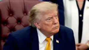 Трамп начал закрытое совещание с разведсообществом