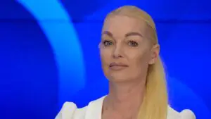 Волочкова заявила, что не может получить 5 млн рублей с управляющей компании