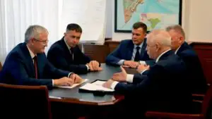 Владимир Солодов провел рабочую встречу с генерал-лейтенантом Игорем Ювженко