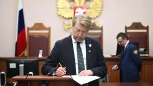 ВС разъяснил, что партия «Яблоко» может обжаловать решение о снятии с выборов