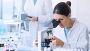 Ученые разработали «умную» капсулу для лазерного разрушения опухоли