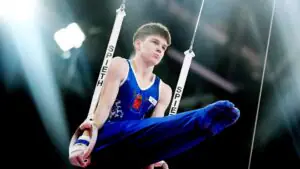 Гимнаст Смирнов победил в личном многоборье на юниорском ЧЕ в Загребе