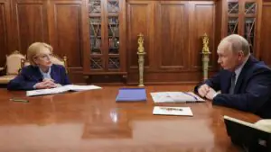 Скворцова: Россия становится полностью самодостаточной в медицинских препаратах