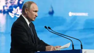 Кобяков: Путин на ВЭФ сделает акцент на благополучии жителей Дальнего Востока