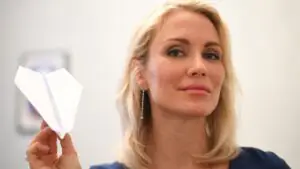 Суд отказался принять иск Роскомнадзора к бывшему юристу Лерчек Гордон