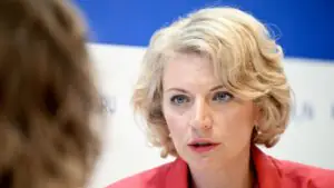 Аудитор Счетной палаты РФ Наталья Трунова: регионы стремятся сократить долг