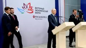 Путин пожелал сегодняшним и будущим воинам России удачи в служении Отечеству